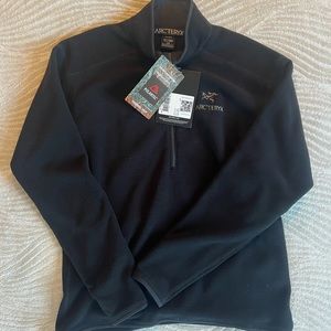 Acrteryx - NWT Men’s Quarter Zip size L